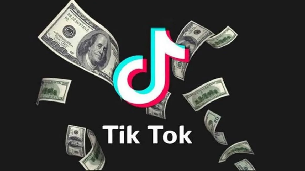 Không ngồi văn phòng 8 tiếng/ngày, cô gái trẻ tận dụng TikTok để kiếm hàng chục nghìn USD mỗi năm - Ảnh 1.
